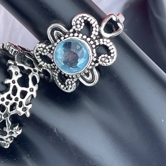 NEW 3/$12 Silvertone  Band and Glass  Rings - Picture 6 of 6